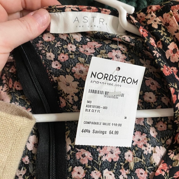 ASTR The Label- long sleeve floral midi dress - Picture 2 of 3
